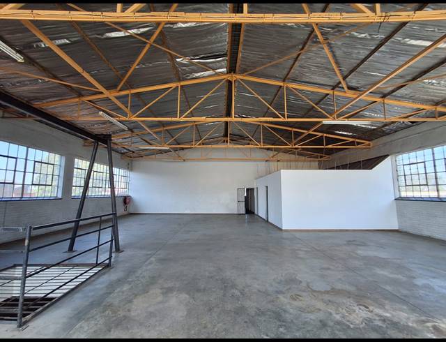 900M² WAREHOUSE TO LET IN BENROSE